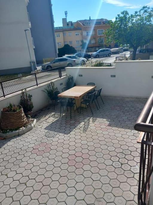 Apartment Dora-100M From The Central Beach Makarska Extérieur photo